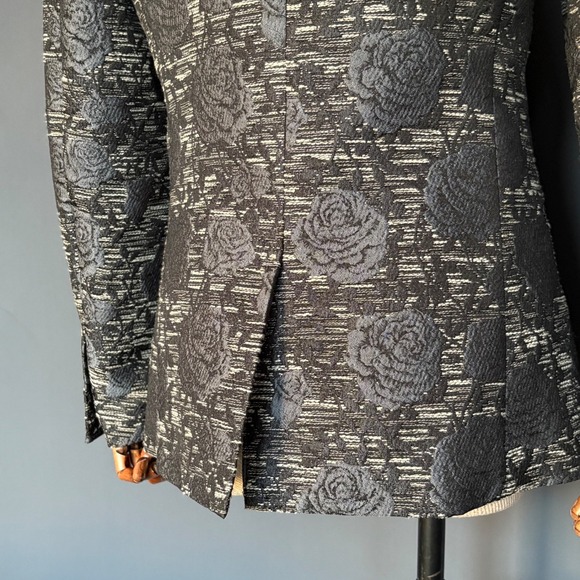 Women's Gianni Feraud Black Rose Blazer | Sz US 4 / EU 34| Brocade Fitted Jacket - Picture 5 of 10
